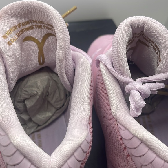 KD14 Seasonal ‘Aunt Pearl’ 100% Authentic
